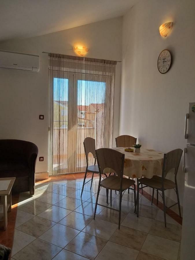 Apartamento Marina & Luka Povljana Exterior foto